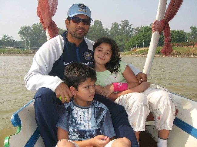 Arjun Tendulkar Height, Weight, Age, Body Statistics