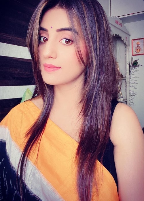 Akshara Singh Height, Weight, Age, Body Statistics