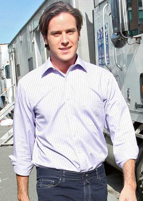Armie Hammer on location of the TV show Gossip Girl in Long Island City