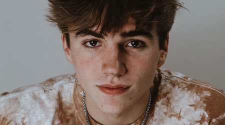 Bryce Parker Height, Weight, Age, Body Statistics