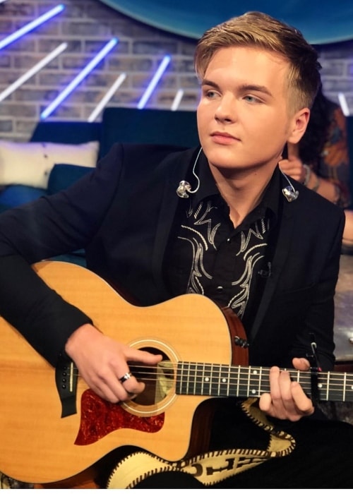 Caleb Lee Hutchinson Height, Weight, Age, Body Statistics
