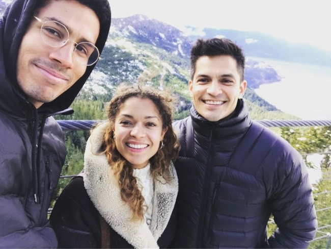 Chuku Modu as seen while taking a selfie with actor Nicholas Gonzalez (Right) and actress Antonia Thomas (Center) in Squamish Valley in March 2017
