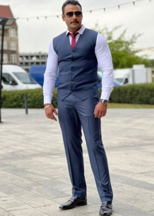 Darshan Thoogudeepa Height, Weight, Age, Body Statistics