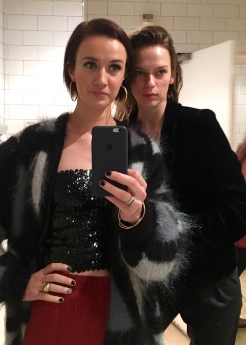 Elise Crombez (Right) in a mirror selfie with Martica in January 2017