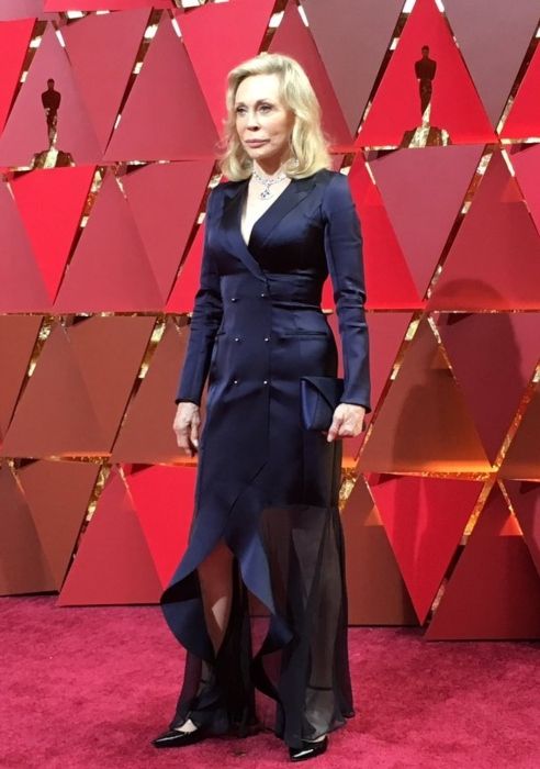 Faye Dunaway seen at the Oscars red carpet in 2017