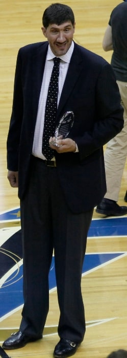 Gheorghe Mureşan at a Washington Wizards home game on November 6, 2010