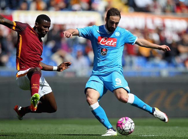 Gonzalo Higuain in action against Antonio R&uuml;diger of AS Roma on April 25, 2016 in Rome