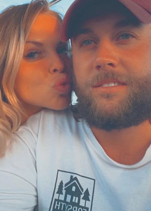 HunniBee ASMR Height, Weight, Age, Body Statistics