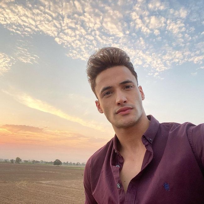 Asim Riaz Height, Weight, Age, Body Statistics