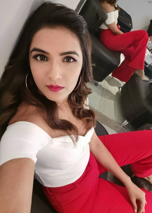 Jasmin Bhasin as seen in a selfie taken at the Reliance MediaWorks Limited in Mumbai in July 2019