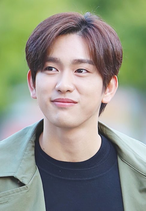 Jinyoung outside Music Bank in October 2017