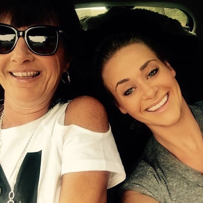 Kate DeAraugo Height, Weight, Age, Body Statistics