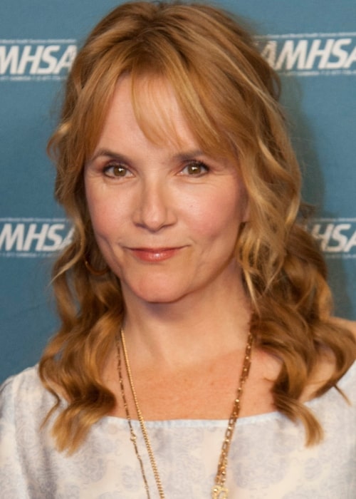 Lea Thompson Height, Weight, Age, Body Statistics