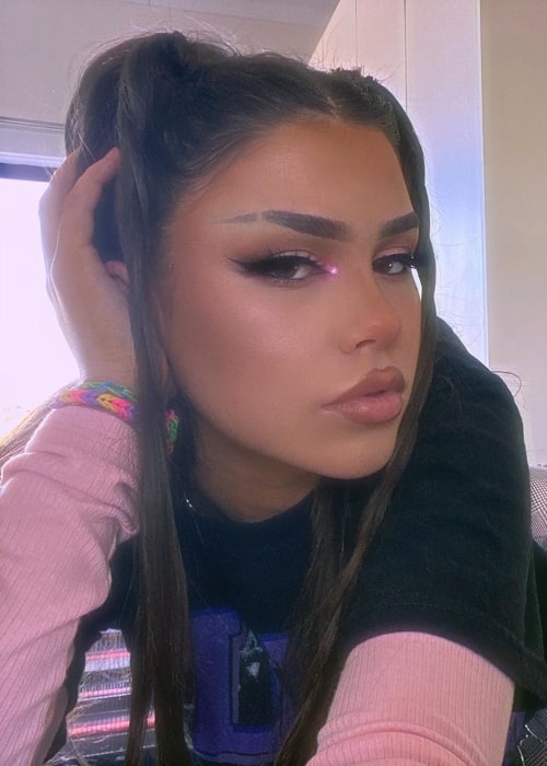 Leah Halton Height, Weight, Age, Body Statistics