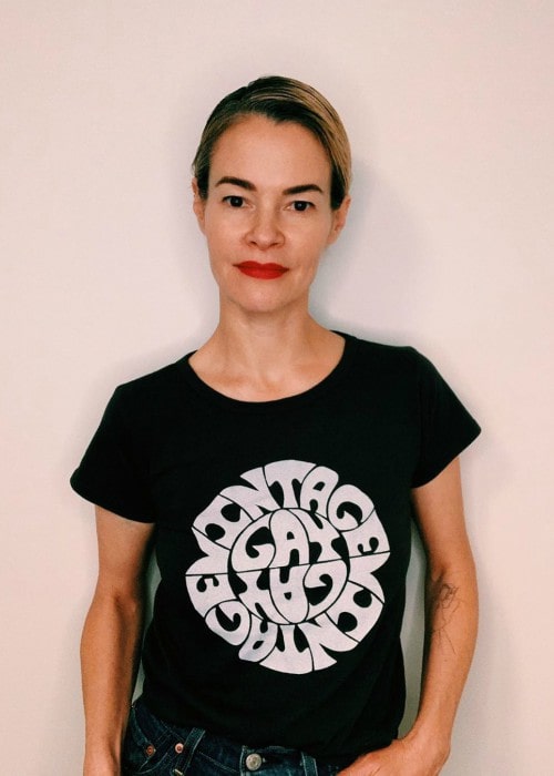 Leisha Hailey Height, Weight, Age, Body Statistics