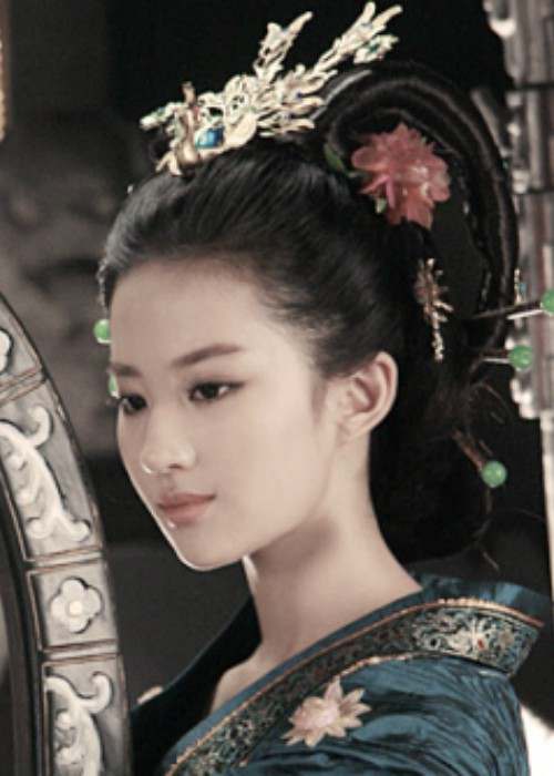 Liu Yifei as seen in September 2008
