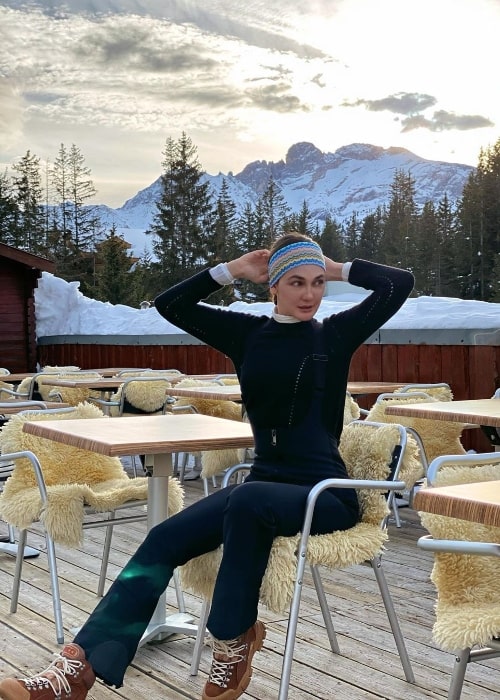 Luna Maya Height, Weight, Age, Body Statistics