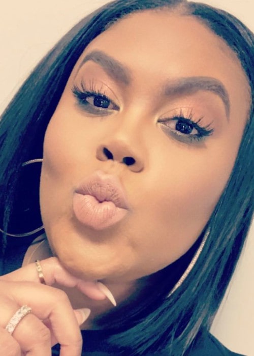 Nina Parker Height, Weight, Age, Body Statistics
