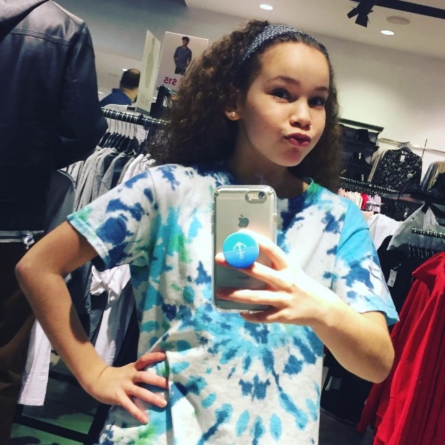Olivia Haschak as seen while taking a mirror selfie in a mall in February 2017