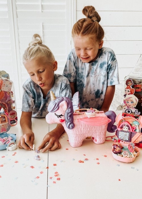 PresLee Grace Nelson as seen in a picture with her sister ElleCee in October 2020