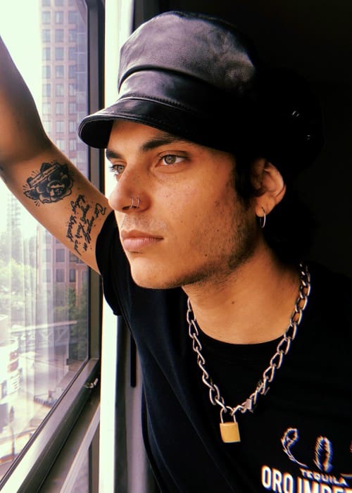 Samuel Larsen Height, Weight, Age, Body Statistics