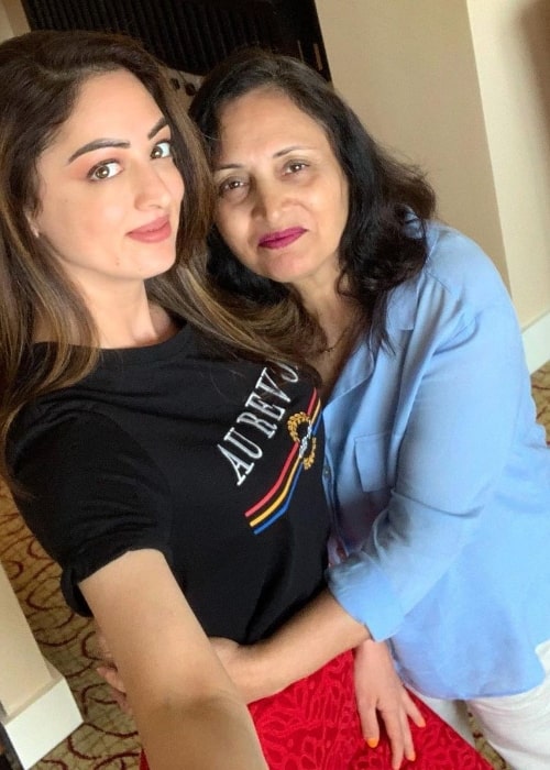 Sandeepa Dhar Height, Weight, Age, Body Statistics