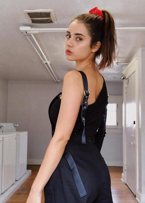Sarah Curr Height, Weight, Age, Body Statistics