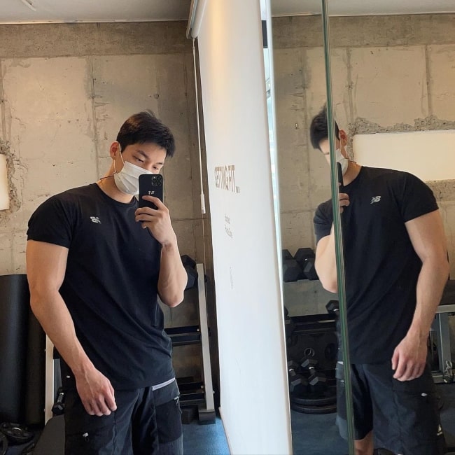 Wi Ha-joon sharing his selfie in July 2021