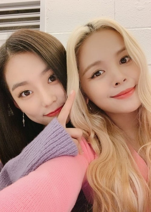 Yeeun (Left) smiling for a selfie alongside Sorn in October 2019