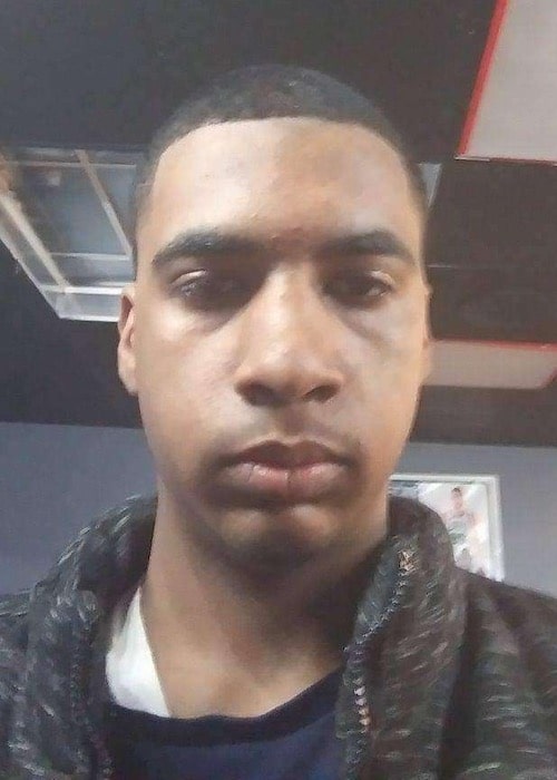 Yung Phonikz selfie