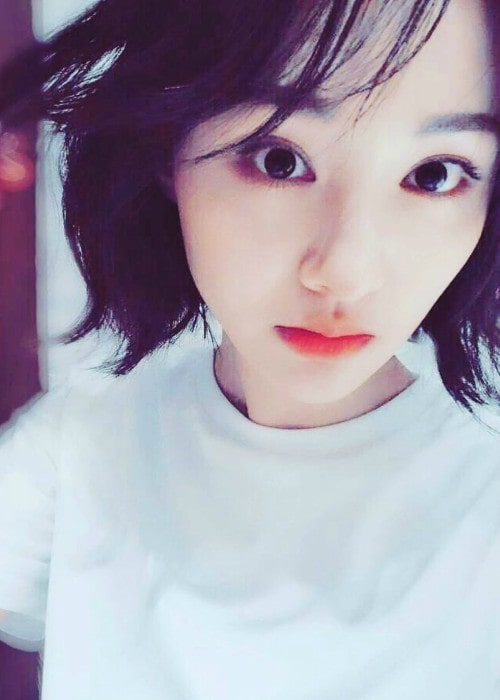 Zheng Shuang in a selfie as seen in October 2018